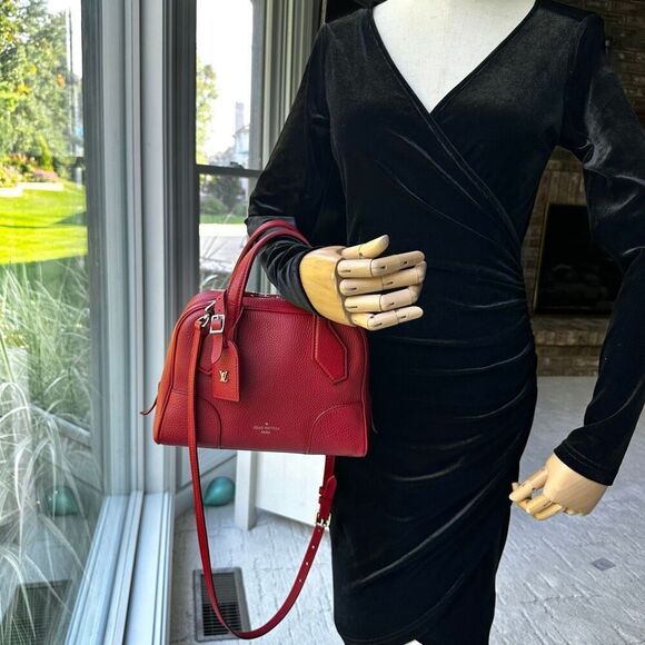 Louis Vuitton Dora Soft Bag Red - Picture 2 of 16